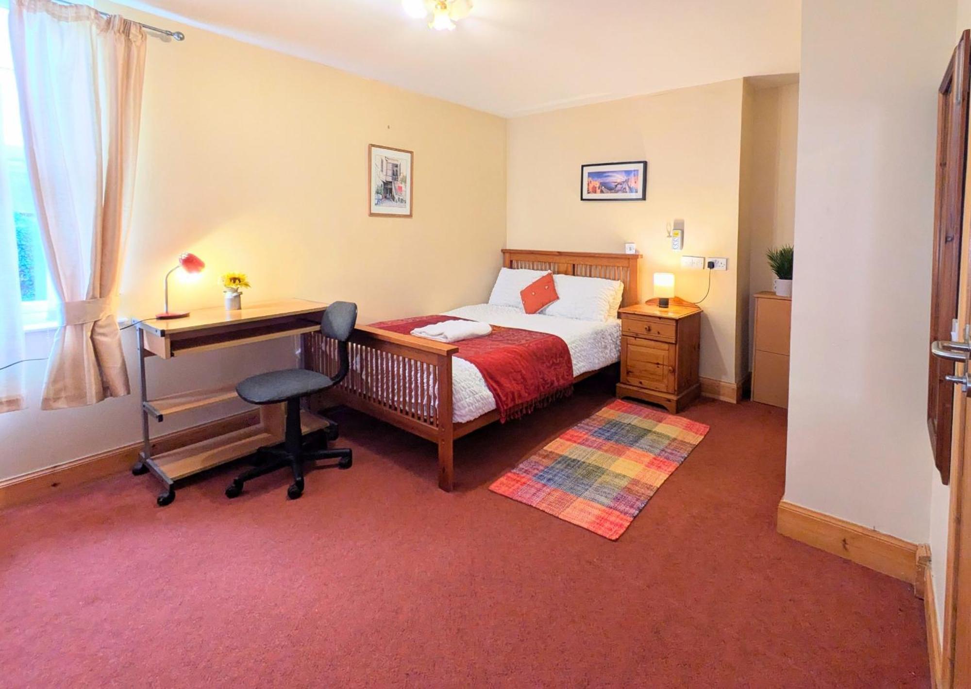 Hollybank - Ensuite Room & Use Of Large Shared Kitchen دومفريس المظهر الخارجي الصورة