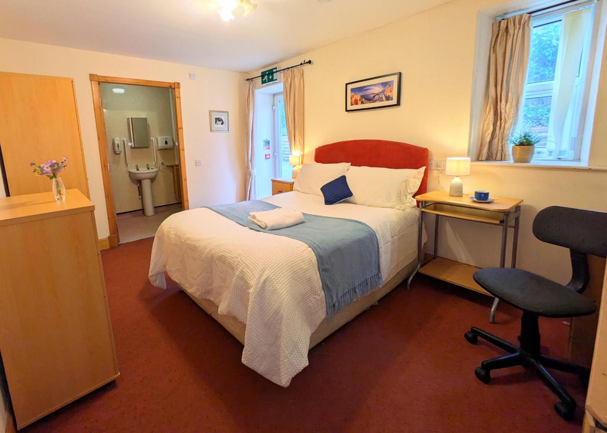 Hollybank - Ensuite Room & Use Of Large Shared Kitchen دومفريس المظهر الخارجي الصورة